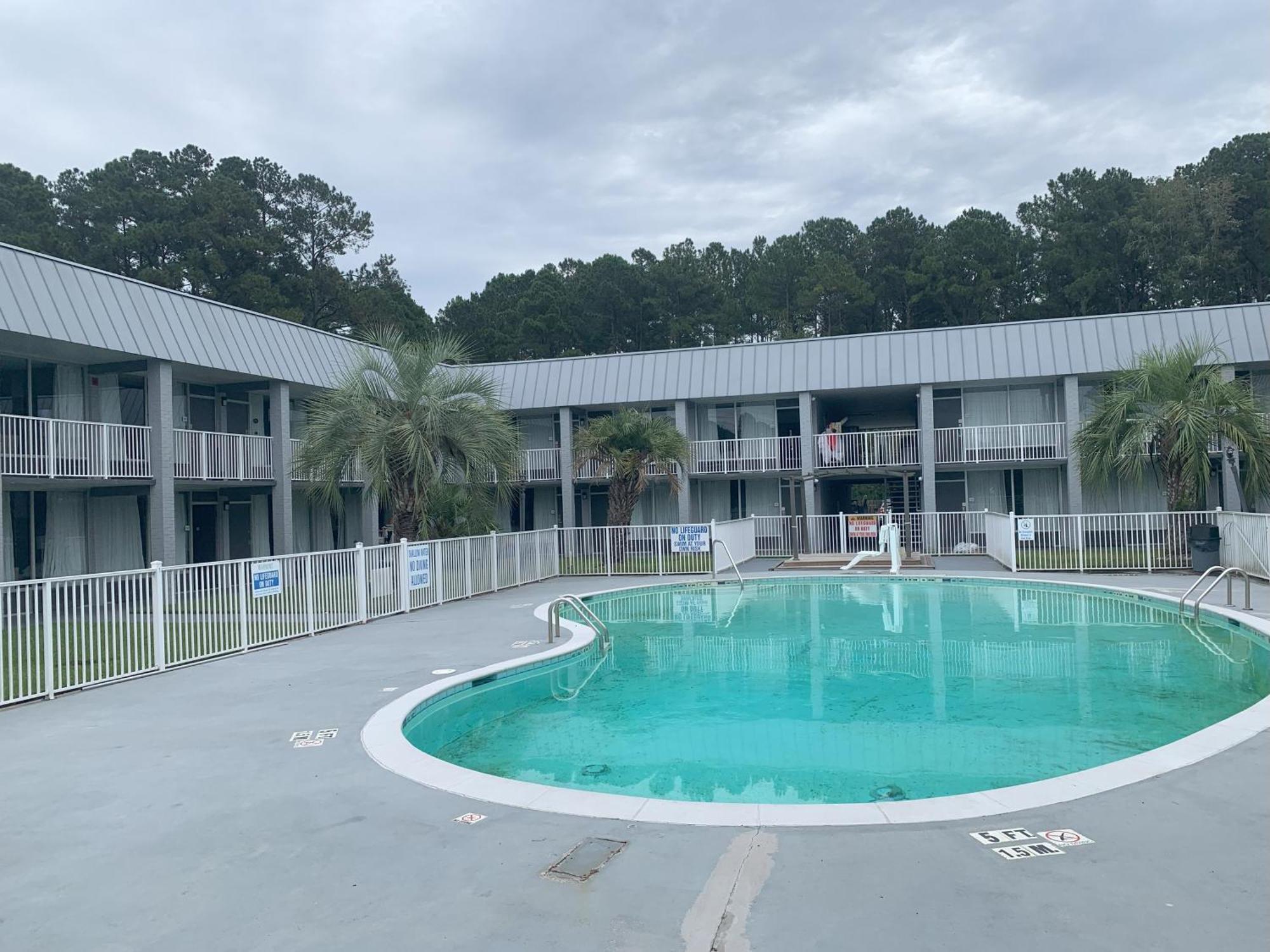 哈迪维尔凯艺套房酒店-萨凡纳北 外观 照片